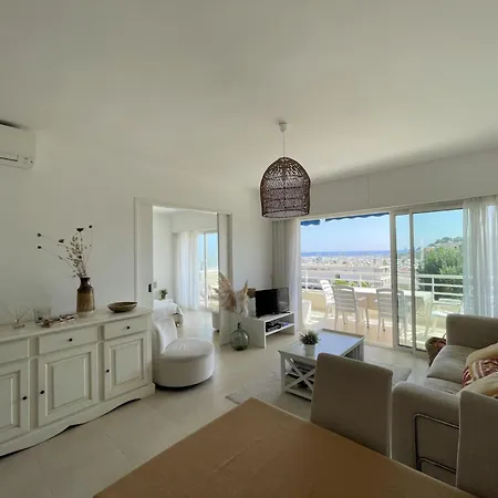 Appartement GRAND PAVOIS Magnifique appartement climatisé, vue mer, piscine Cavalaire-sur-Mer