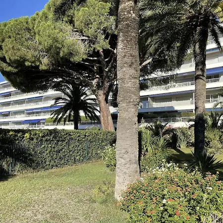 Apartment Grand Pavois Magnifique Climatise, Vue Mer, Piscine *