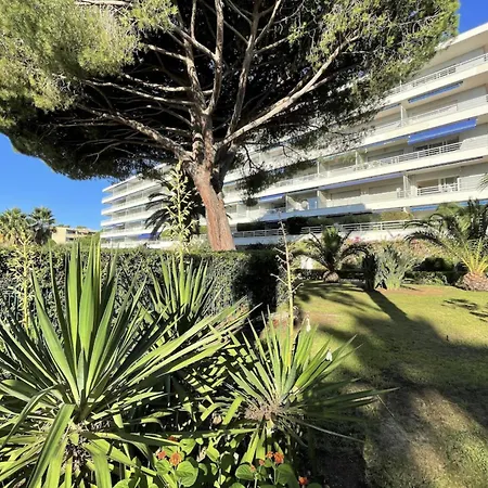 GRAND PAVOIS Magnifique appartement climatisé, vue mer, piscine Cavalaire-sur-Mer